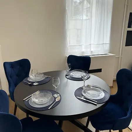 Dusan Knez Mihailova Center Obilicev Venac * בלגרד
